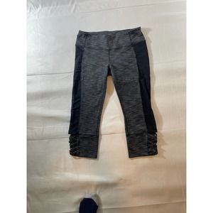 Athleta Mind Over Matter Cropped Capri Leggings M